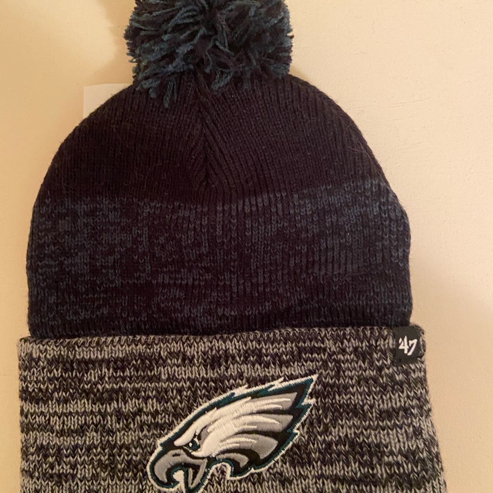 Philadelpia Eagles NFL Pompom Beanie Hat - Unisex